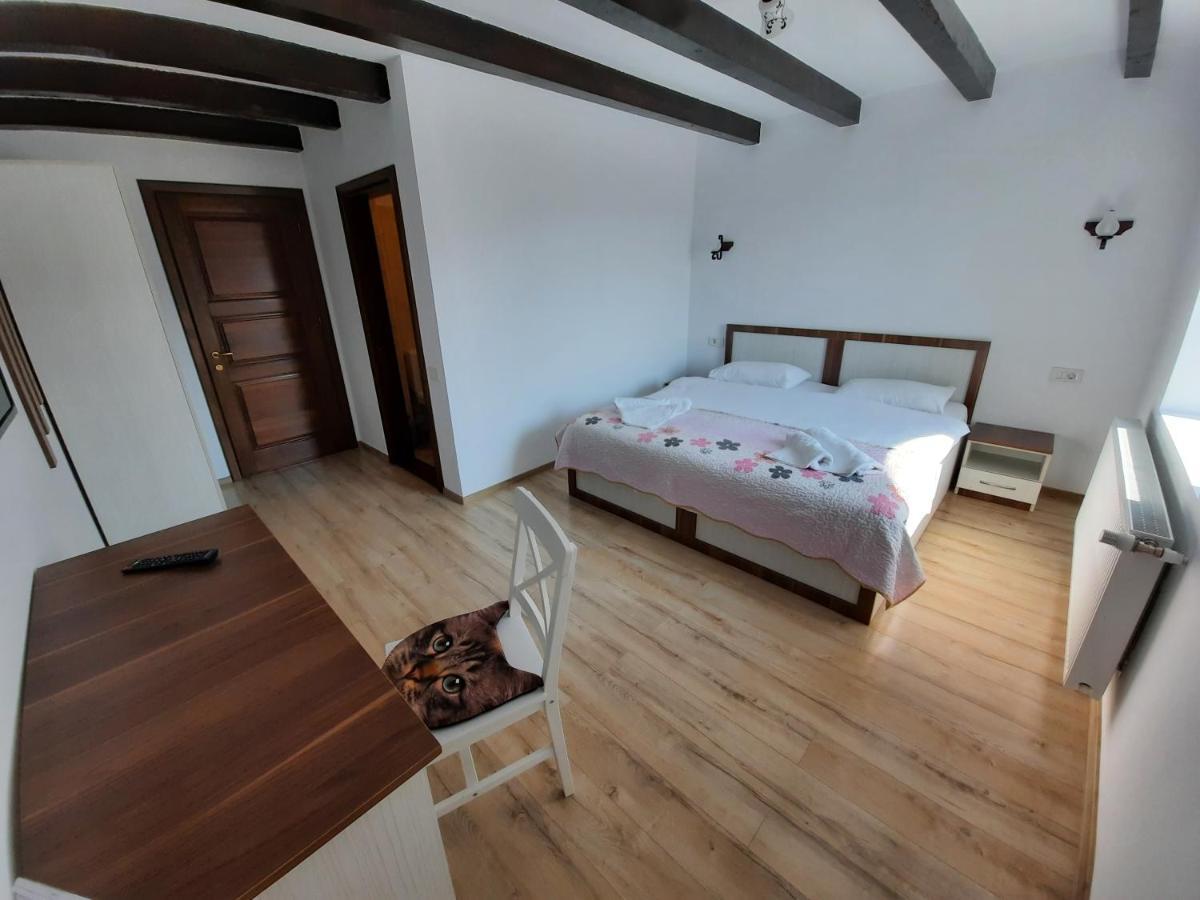 Aristocat Hotels Rasnov Oda fotoğraf